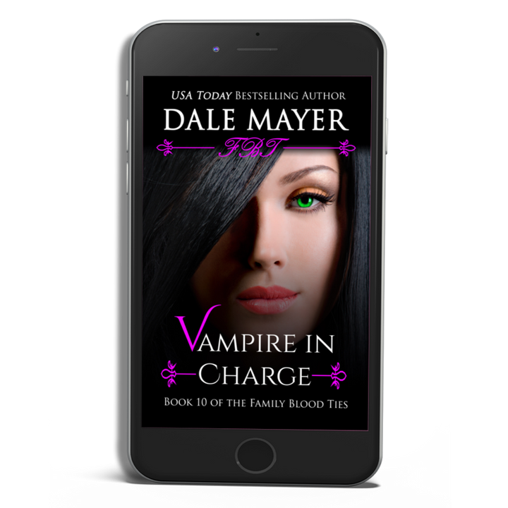 Vampire in Charge: Family Blood Ties Book 10