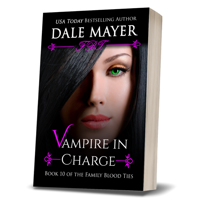 Vampire in Charge: Family Blood Ties Book 10